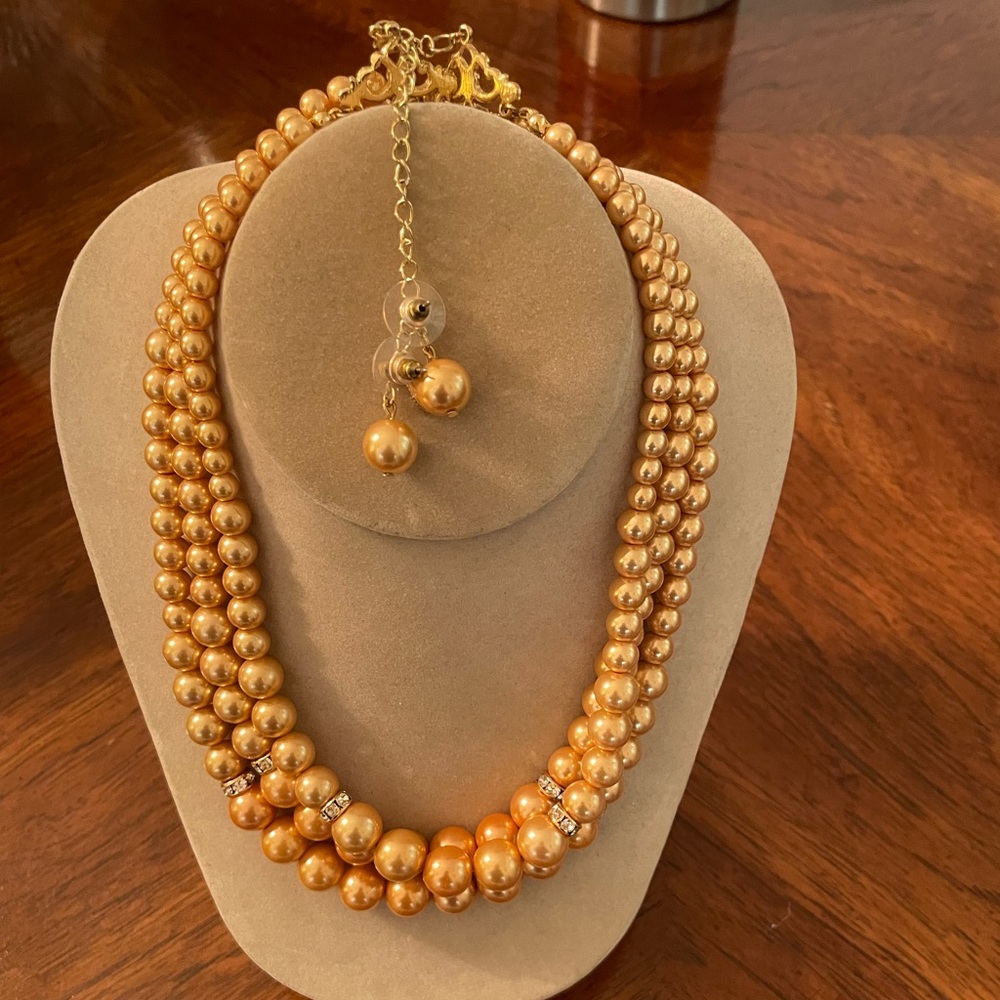 Gold Pearl Necklace Set, New without tag.         Price Drop